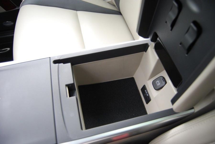  Mazda CX-9 Grand Touring 2008 года  (фото 27 из 50)